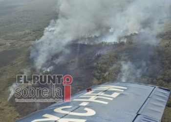 Autoridades sobrevuelan incendio «Chunek II» en Bacalar