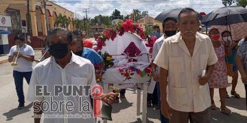 Albañiles festejan a la «Santa Cruz» en la Zona Maya de Q.Roo