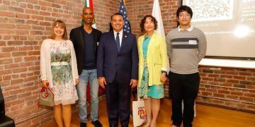 Autoridades y empresarios yucatecos se reúnen con potenciales inversionistas norteamericanos