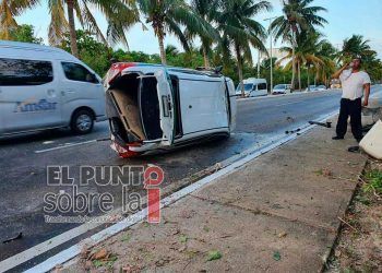 Aparatosos accidentes en el bulevar Kukulcán por exceso de velocidad