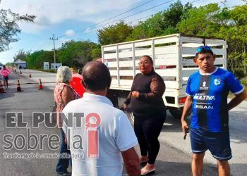 Bloqueos en Mahahual como presión para atender la crítica situación con el sargazo