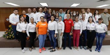 Combate a la corrupción y transparencia en el presupuesto, tarea de Estefanía Mercado en el Congreso