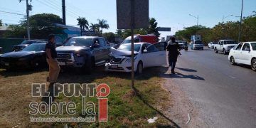 Cinco carambolas casi al mismo tiempo involucran a unos 25 vehículos en el Periférico