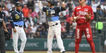 Diablos supera 8-6 a Tigres en vibrante duelo de volteretas