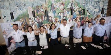 Liderazgos nacionales del PAN y PRD respaldan a Laura Fernández y llaman al voto útil
