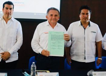 José Luis Pech pide a empresarios participar en la política “para rescatar a Quintana Roo”