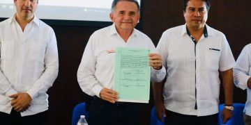 José Luis Pech pide a empresarios participar en la política “para rescatar a Quintana Roo”