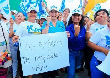 Kira Iris se compromete a solucionar los problemas de las familias de Solidaridad
