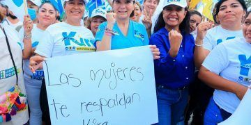 Kira Iris se compromete a solucionar los problemas de las familias de Solidaridad