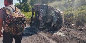 Accidente vial cobra la vida de un pasajero de combi que iba de Chetumal a Carrillo Puerto