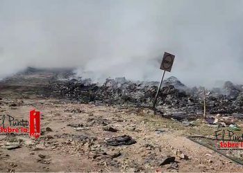 Voraz e incontrolable incendio en el basurero municipal, se enfrenta desde ayer en Valladolid