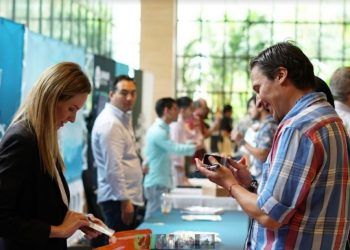 ¿Cómo invertir en cannabis? cannabisalud te muestra los primeros pasos para hacer inversiones seguras en esta industria