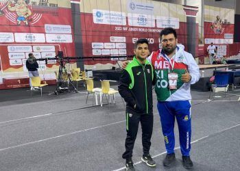Destacado debut de Herseleid Carrazco en el Campeonato Mundial Juvenil de Levantamiento de Pesas en Grecia