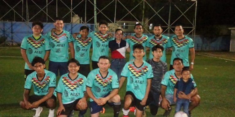 Deportivo Caribe y Pericos FC por el campeonato de la Súper Liga de Futbol 9