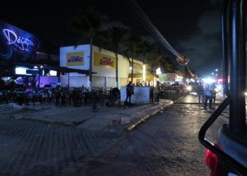 Doble ataque a bares de Cancún deja saldo de dos muertos y por lo menos 12 heridos