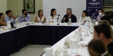 Estefanía Mercado logra acuerdos sólidos con los empresarios en foro de COPARMEX