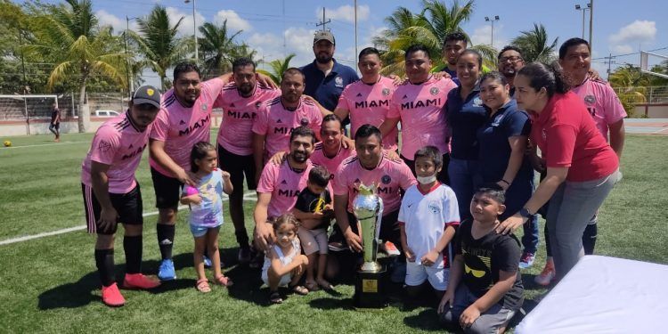 Deportivo IMSS gana el sexto torneo interno de fútbol 6 del SNTSS Sección XXXVI