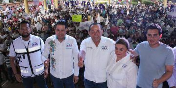 No era para menos, Lázaro Cárdenas respalda totalmente a Nivardo Mena