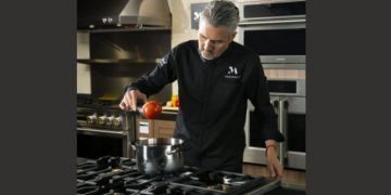 La cocina, más allá de un simple espacio dentro de casa: la visión del Chef Mikel Alonso, embajador de Monogram