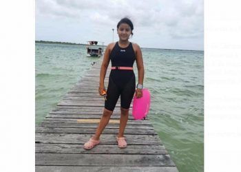Nadadores campechanos compiten en Nacional de Aguas Abiertas en Bacalar