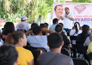 Revela Nivardo Mena que fue el único candidato que ayudó en Pandemia