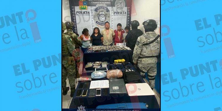 Un predio asegurado junto con cinco detenidos, armados y con droga