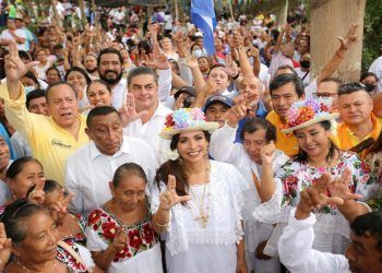 «Primero son los mayas», asegura Laura Fernández al ser nombrada «Nojoch Xunáan»
