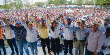 El sector agropecuario se reunió en Carlos A. Madrazo para respaldar la candidatura de Laura Fernández