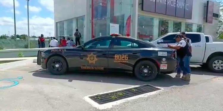 Investigan robo a comercio ubicado en el periférico norte de Mérida