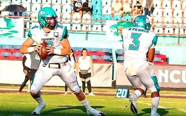 Tiburones de Cancún iniciaron preparación para enfrentar a los Parrilleros en futbol americano