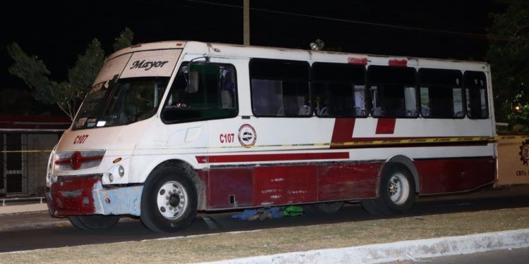 Camión del transporte urbano de Mérida, arrolla y mata a motociclista repartidor de comida
