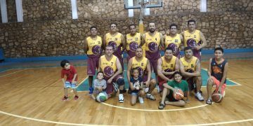Uro-Team continua con su dominio en la Liga de Basquetbol de Veteranos