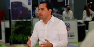 AMLO incluye por vez primera a Mauricio Vila en lista de presidenciables para 2024
