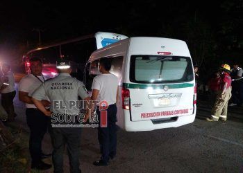 Accidente vehicular en Puerto Morelos deja saldo de 11 lesionados