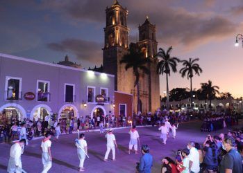 En Valladolid, cientos presencian el Simulacro de la Primera Chispa de la Revolución Mexicana