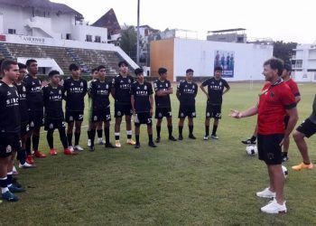 Jugadores del Inter Playa del Carmen, dirigidos por Cristante, técnico de Ciudad Juárez