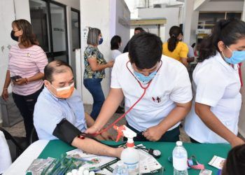 Inicia caravana de pláticas y servicios de salud gratuitos en el ayuntamiento de O.P.B