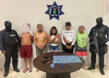 SIN TREGUA A LA DELINCUENCIA: Caen 5 personas con 200 dosis de droga en Tulum que al parecer se les relaciona con hechos violentos