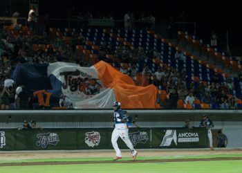 Viniendo de atrás, Tigres supera 4-3 a Piratas e iguala la serie