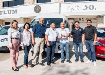 REFUERZAN PARQUE VEHICULAR: Entrega gobierno de Marciano Dzul 13 nuevos vehículos a las direcciones municipales