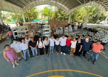 Transforma gobierno de Marciano Dzul servicios públicos con entrega de nuevo equipo administrativo