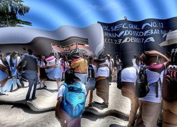 Mil 600 alumnos de la secundaria Armando Escobar Nava fueron enviados a casa