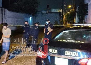 Vecinos evitan que un hombre mate en Mérida a una mujer con una pala
