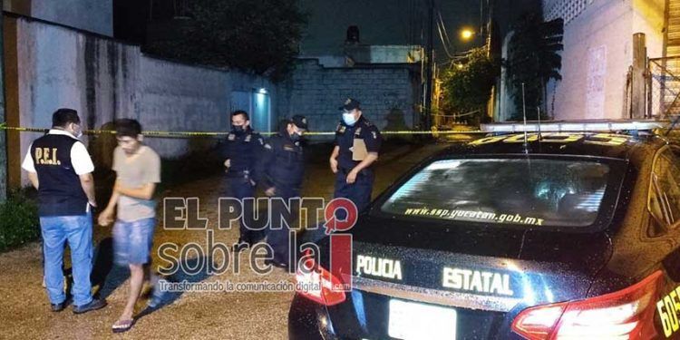 Vecinos evitan que un hombre mate en Mérida a una mujer con una pala