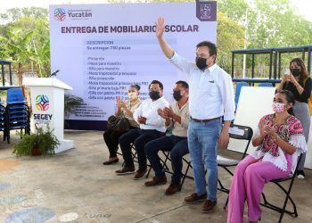 Entregan mobiliario a 10 escuelas de nivel básico de Chichimilá