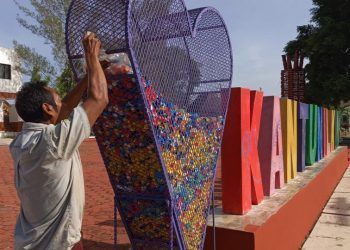 Pepenador mudo apoya con su trabajo recuperación de niños con cáncer en Lázaro Cárdenas