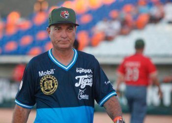 Los Tigres se quedan sin mánager, dan de baja a Tony Rodríguez