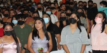 Egresan 214 alumnos del CBTA 87