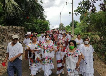Nada opacó el tradicional convite de Uayma, que anunció la llegada de la Feria del pueblo