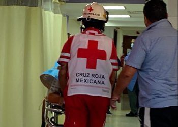 Balean a sujeto afuera de oficinas de Migración y a unos metros de Palacio municipal de Cancún